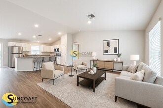 303 Chiquita Blvd N in Cape Coral, FL - Building Photo - Building Photo