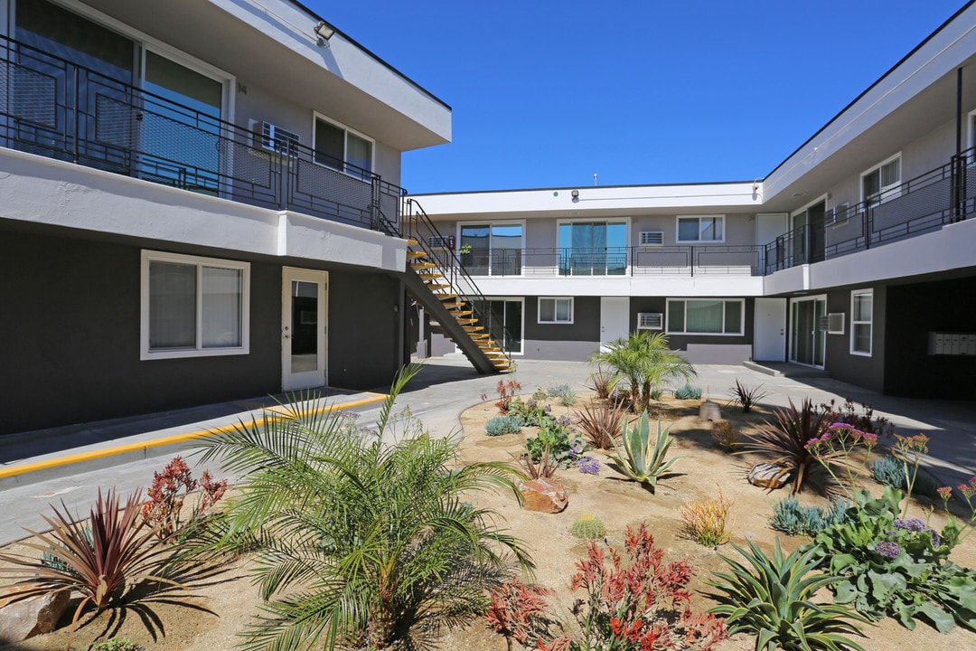 Willow Glen Apartments in San Diego, CA - Building Photo
