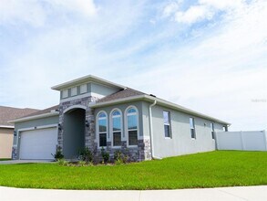 445 Silver Palm Dr in Haines City, FL - Building Photo - Building Photo