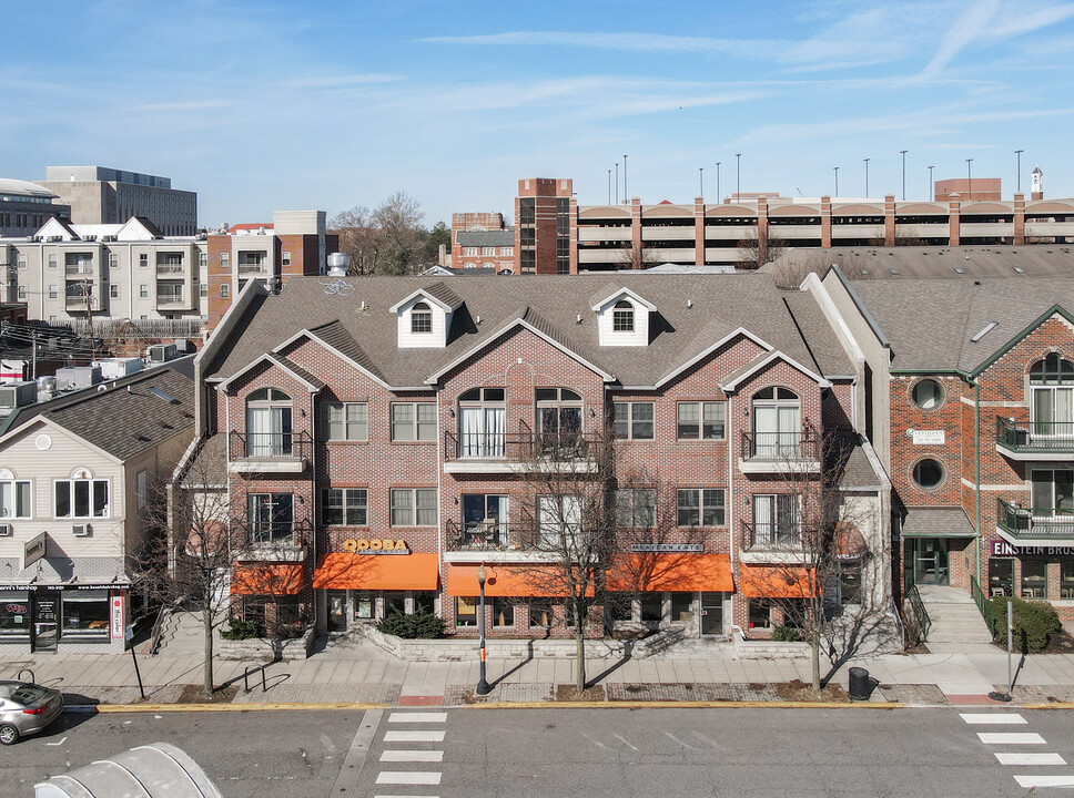 Global Village in West Lafayette, IN - Foto de edificio