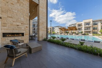 Lenox SoCo in Austin, TX - Foto de edificio - Building Photo