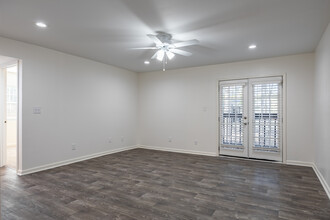 Phoenix City Apartments, LLC in Phenix City, AL - Building Photo - Interior Photo