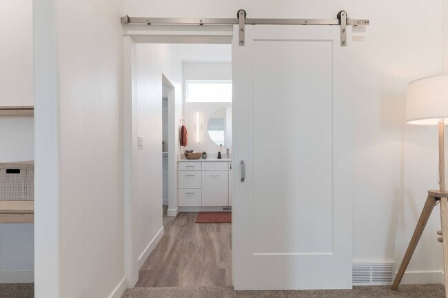 Marq Townhomes in Salt Lake City, UT - Foto de edificio - Building Photo