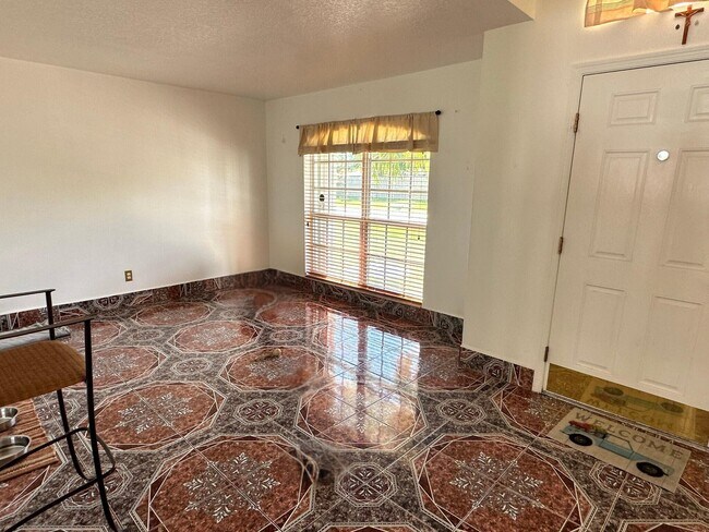 1361 SW Gastador Ave in Port St. Lucie, FL - Building Photo - Building Photo