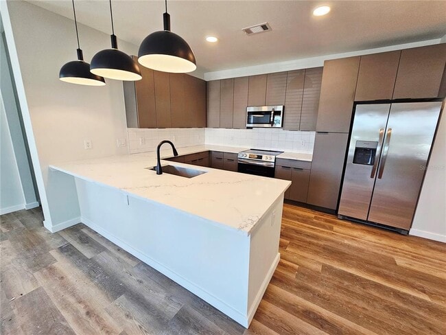 10215 Estuary Lakes Dr in Tampa, FL - Building Photo - Building Photo