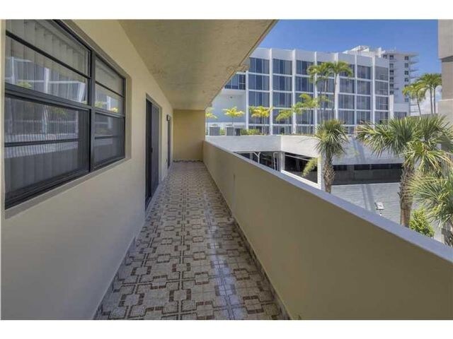 2924 Collins Ave-Unit -U#: 40A in Miami Beach, FL - Building Photo - Building Photo