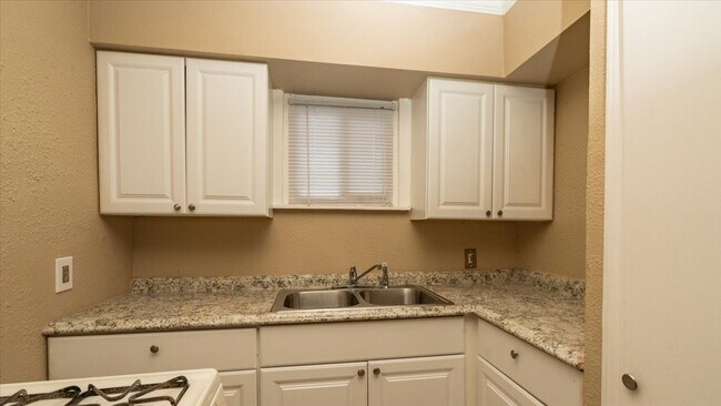 3045 Golfcrest Blvd in Houston, TX - Building Photo - Building Photo