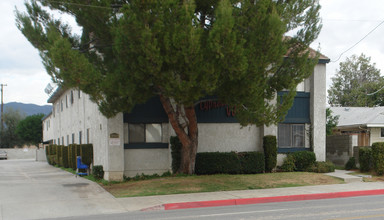 Cypress Villas in Covina, CA - Foto de edificio - Building Photo