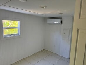 354 Oleander Dr in Tavernier, FL - Foto de edificio - Building Photo