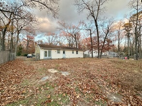 306 New Jersey Rd in Pemberton Township, NJ - Foto de edificio - Building Photo