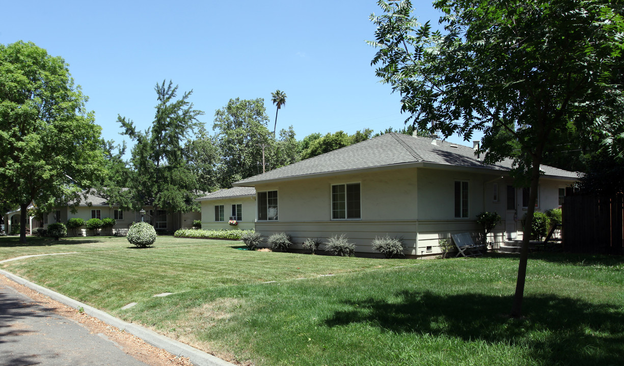 424-434 Olive Ave in Modesto, CA - Building Photo