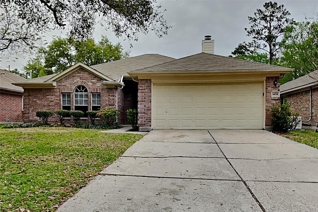 1435 W Welsford Dr in Spring, TX - Building Photo