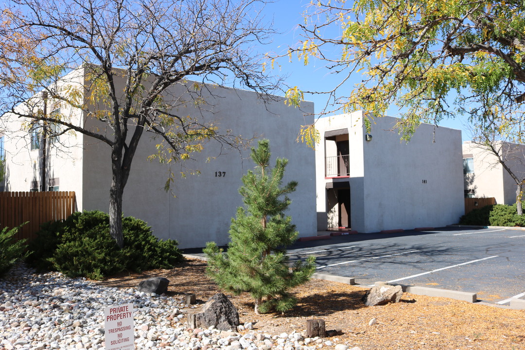 Manzano in Albuquerque, NM - Building Photo