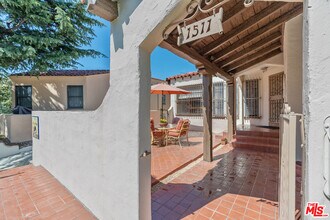 1511 Pandora Ave in Los Angeles, CA - Building Photo - Building Photo