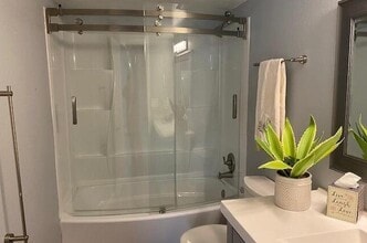 1142 N 85th Pl in Scottsdale, AZ - Foto de edificio - Building Photo