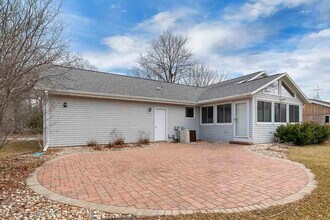 3239 S Hemlock Ln in Appleton, WI - Building Photo - Building Photo