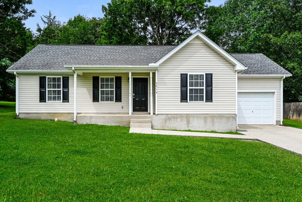 2014 Penmar Dr in La Vergne, TN - Building Photo