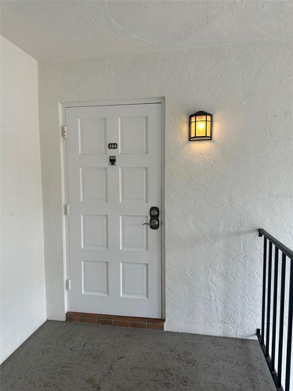 5800 Hollywood Blvd in Sarasota, FL - Building Photo - Building Photo