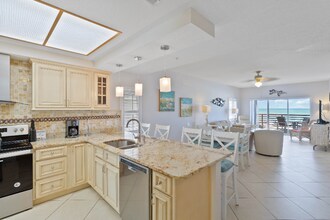 12935 Gulf Ln in Madeira Beach, FL - Building Photo - Building Photo