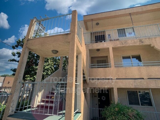 540 65th St in San Diego, CA - Building Photo - Building Photo