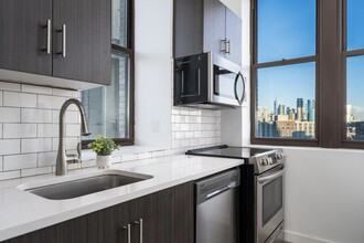 201 Cornelison Ave in Jersey City, NJ - Building Photo - Building Photo