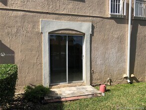 675 NW 85th Ct-Unit -8-104 in Miami, FL - Building Photo - Building Photo