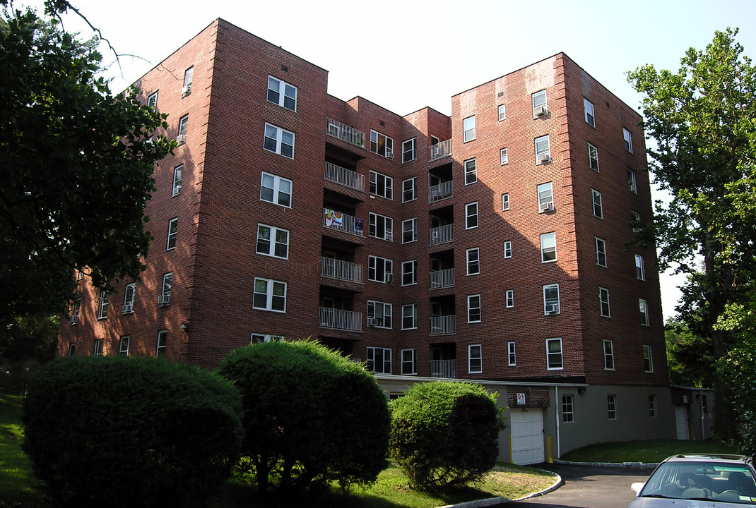 Hastings Terraces in Hastings On Hudson, NY - Building Photo