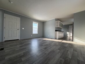 352 Trillum Trail in Oxford, MI - Building Photo - Building Photo