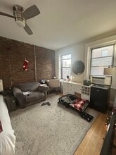 51 Hemenway St, Unit TT in Boston, MA - Foto de edificio - Building Photo