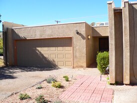 1808 Tramway Terrace Loop NE in Albuquerque, NM - Building Photo