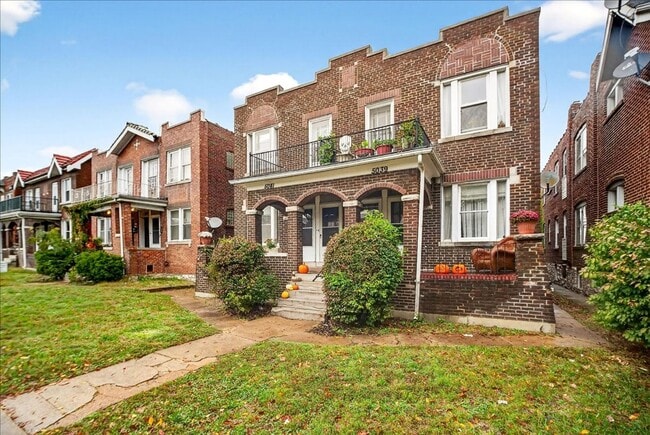 5041 Chippewa St in St. Louis, MO - Building Photo - Building Photo