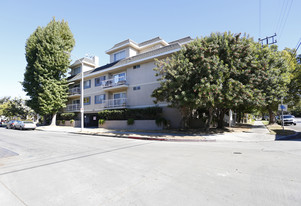 10853 Camarillo St Apartments