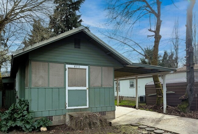 property at 800 Short St