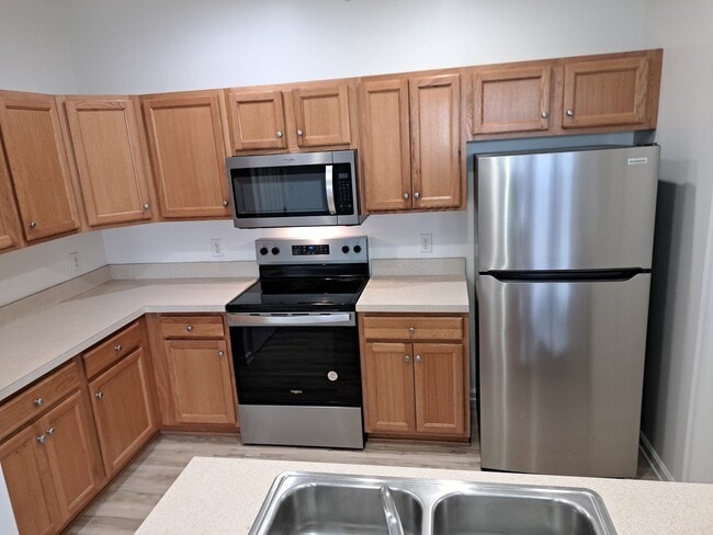 2768 Gatewood Cir, Unit WB 655-402 in Charlottesville, VA - Building Photo - Building Photo