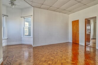 207 Jewett Ave in Jersey City, NJ - Building Photo - Building Photo