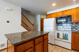 3058 River Falls Rd NW in Rochester, MN - Building Photo - Building Photo