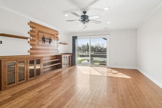 4704 Euclid Ave in Rolling Meadows, IL - Building Photo - Building Photo