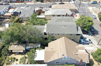 2714 79th Ave in Oakland, CA - Foto de edificio - Building Photo