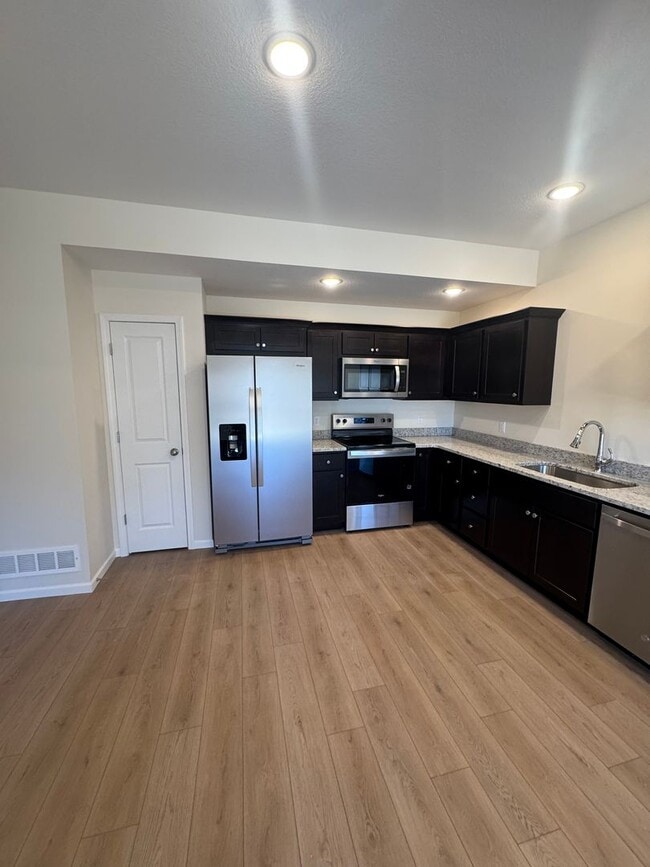 4919-4921 Silver Mill Dr in Columbia, MO - Building Photo - Building Photo