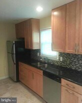 4522 Glendale Rd in Woodbridge, VA - Building Photo