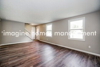 1088 Azure Ct in Cincinnati, OH - Building Photo - Building Photo