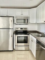 251 Brighton Dr in Boca Raton, FL - Building Photo
