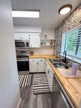 1038 SW 6th Dr in Gainesville, FL - Building Photo - Building Photo