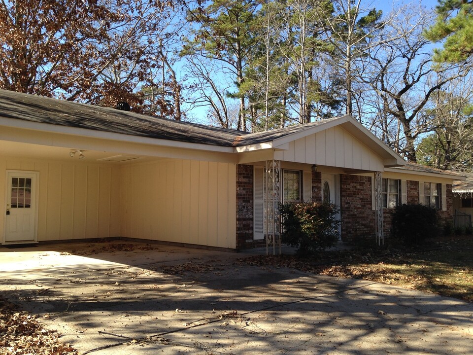 9492 Boxwood Dr in Shreveport, LA - Building Photo