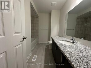 91 Air Dancer Cres in Oshawa, ON - Building Photo - Building Photo
