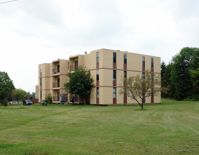 Branch Road Apartments in Medina, OH - Foto de edificio - Building Photo