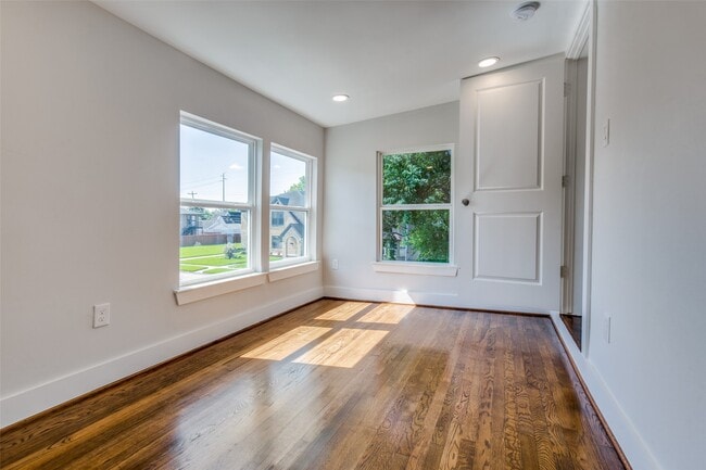 2221 Rosewood St in Houston, TX - Building Photo - Building Photo