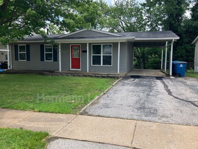 property at 5369 Ville Rosa Ln