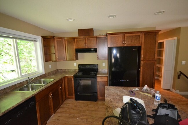 43584 Old Orchard Rd in Chilliwack, BC - Building Photo - Building Photo