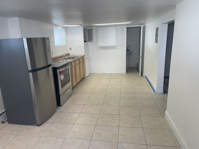 463 Gibbs Pond Rd, Unit Back